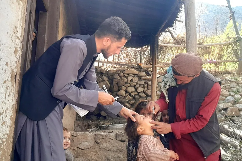 The fight against polio in the valleys of Dawlat Shah; Hamid’s 13-year struggle